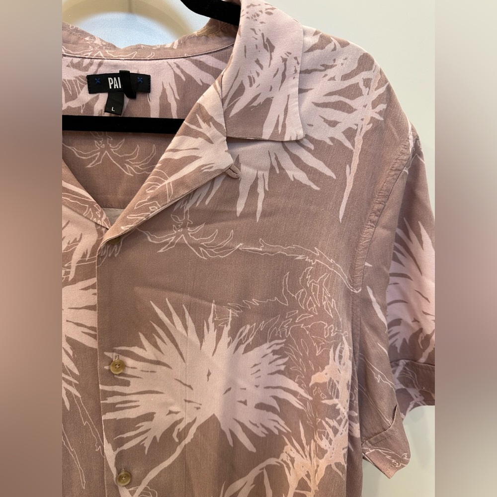 PAIGE men’s short sleeve button down - L